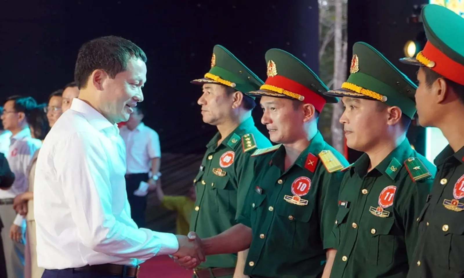 “Xuân biên giới” ấm áp nơi tuyến đầu Tà Thiết