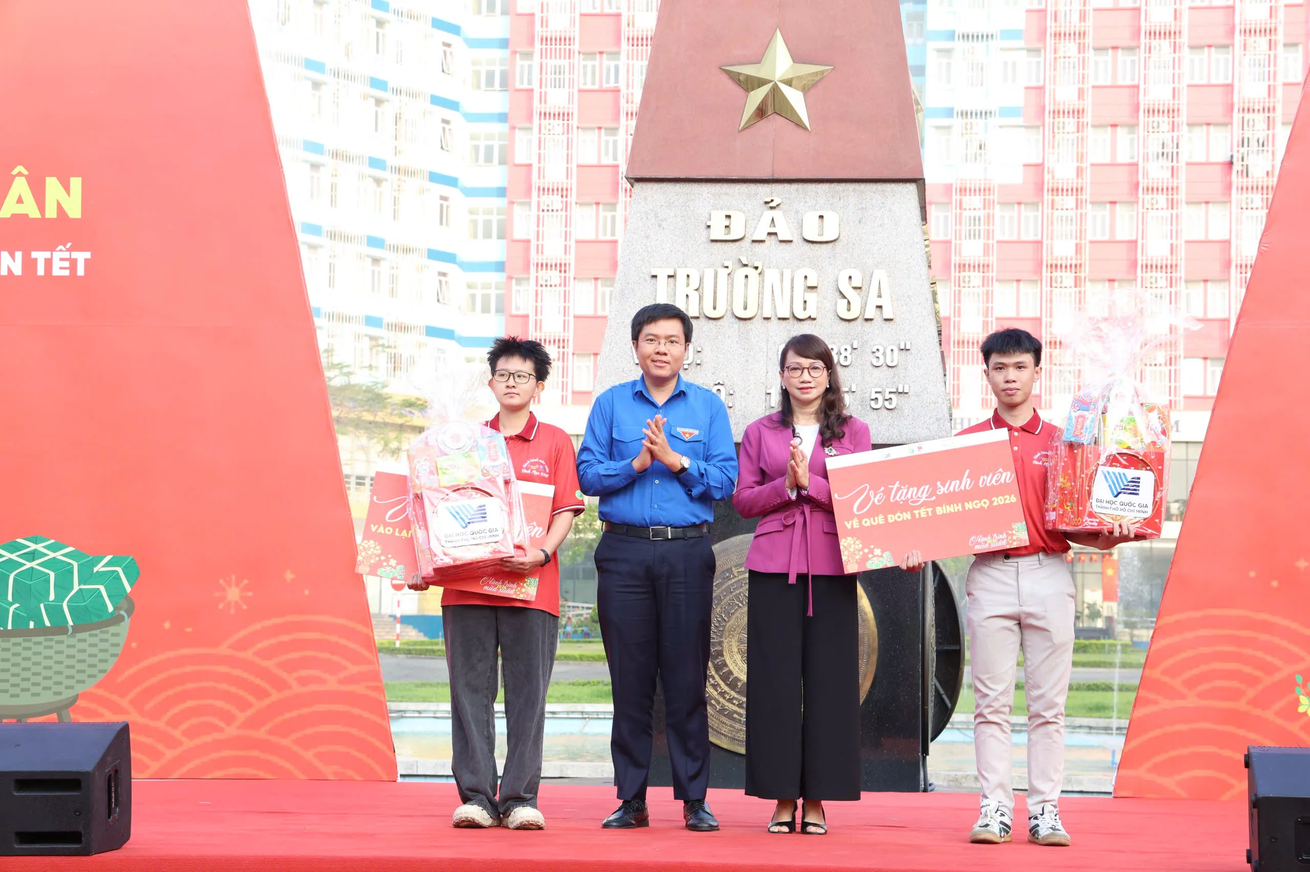 Hành trình mùa xuân đưa hơn 200 học sinh, sinh viên về quê đón Tết Bính Ngọ 2026