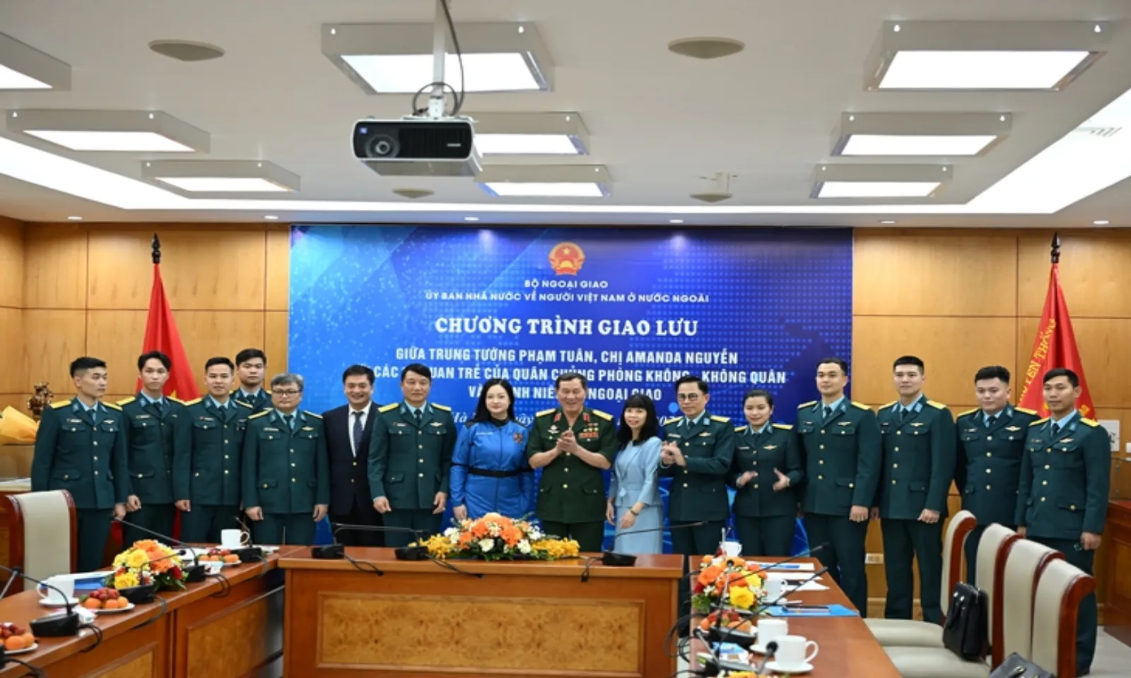 Trung tướng Phạm Tuân tự hào khi người Việt chinh phục vũ trụ - Hình 2