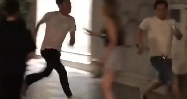 Đuổi đánh nhau náo loạn sau va chạm với xe Bentley ở TP HCM