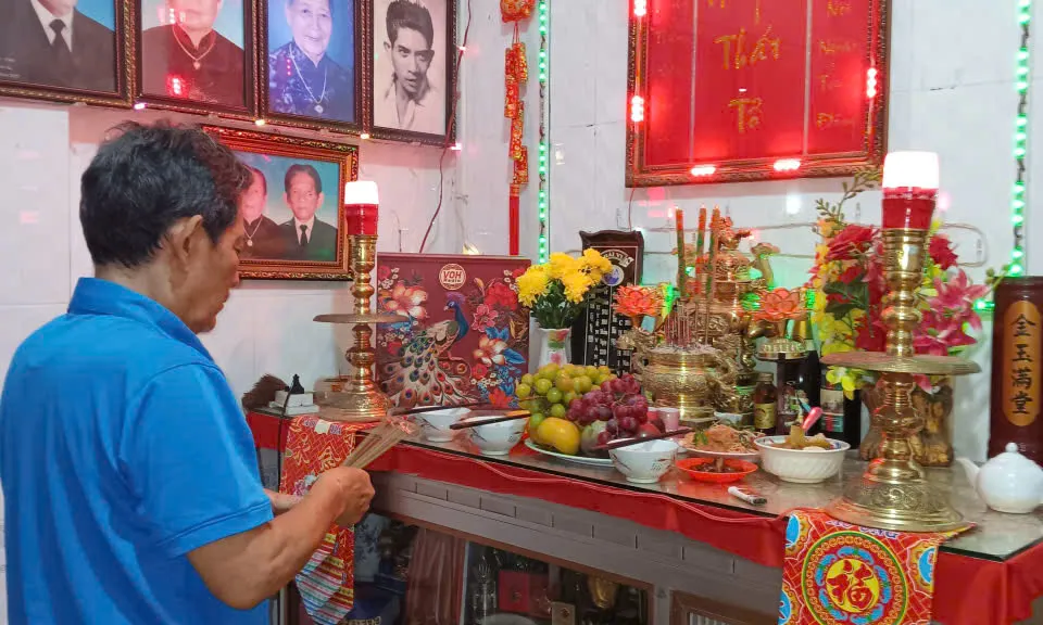 Trang trí bàn thờ gia tiên - Nét đẹp truyền thống ngày tết