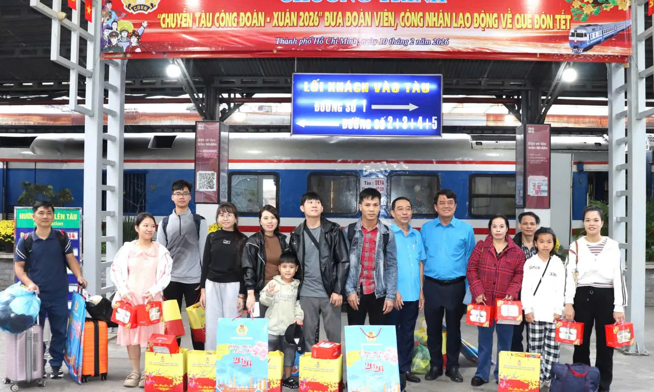 Rộn ràng “Chuyến tàu Công đoàn – Xuân 2026”