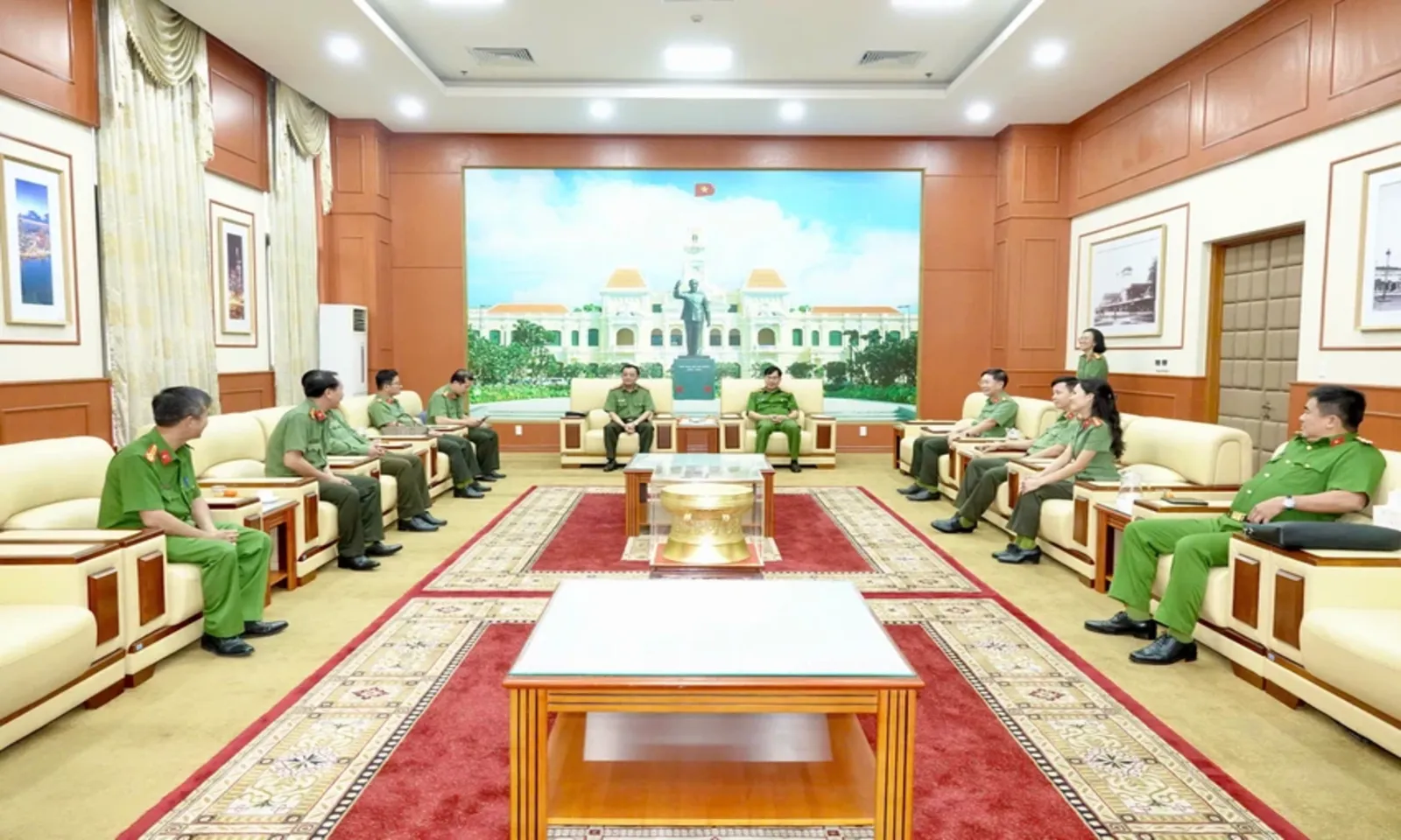 Công an Lâm Đồng – Công an TPHCM thắt chặt nghĩa tình đồng đội – Hình 1