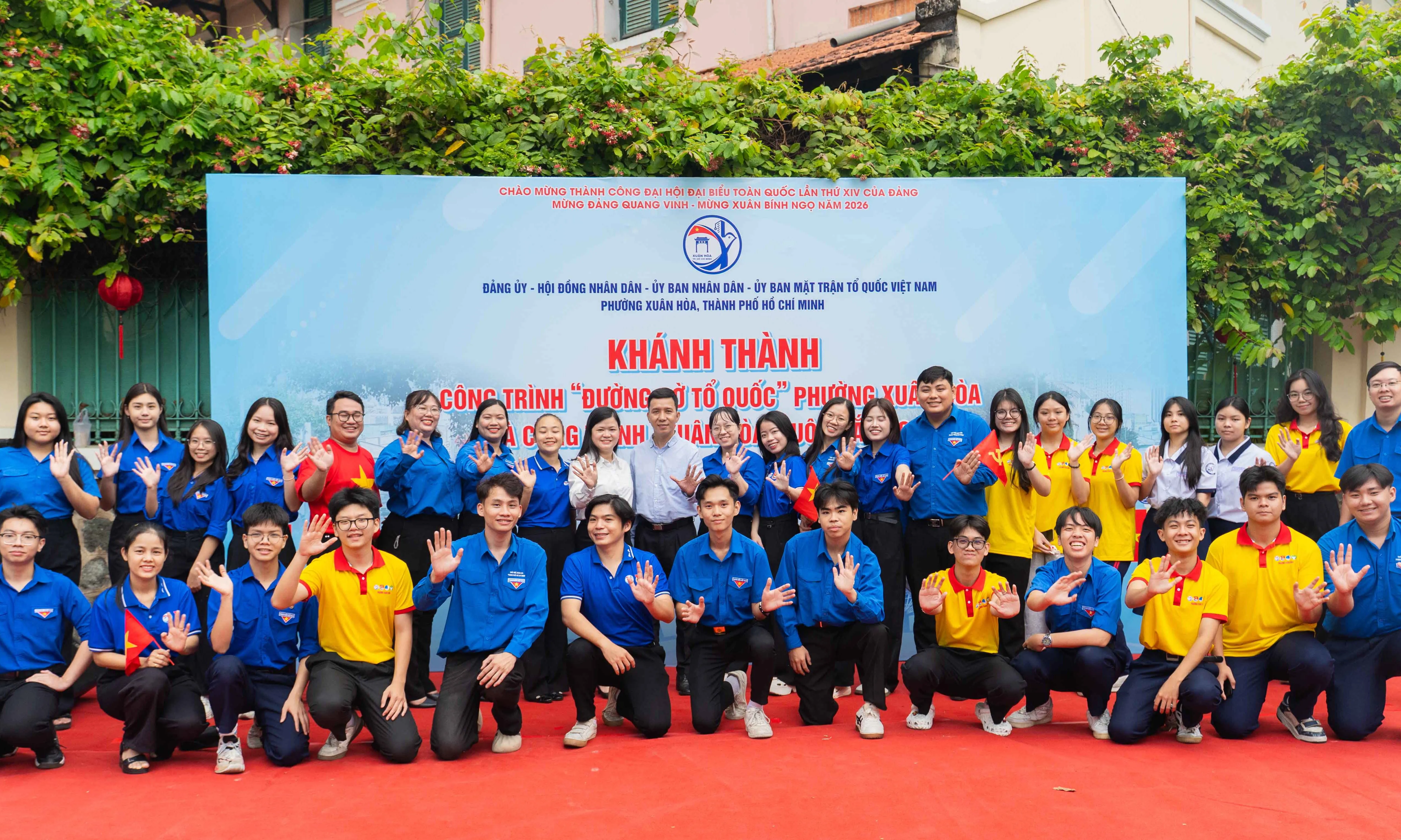 Phường Xuân Hòa khánh thành đường cờ, đường hoa đón Tết