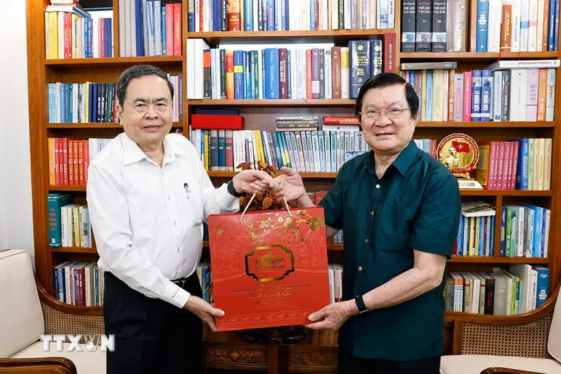 chu-tich-quoc-hoi-tran-thanh-man-tham-chuc-tet-nguyen-lanh-dao-dang-nha-nuoc-8588246-6