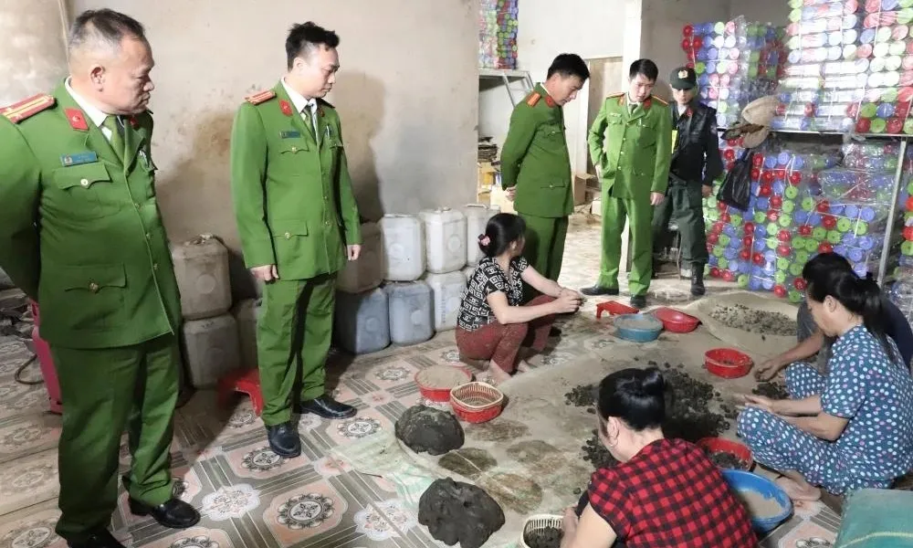 Hà Tĩnh: Triệt phá cơ sở sản xuất, buôn bán thuốc đông y giả