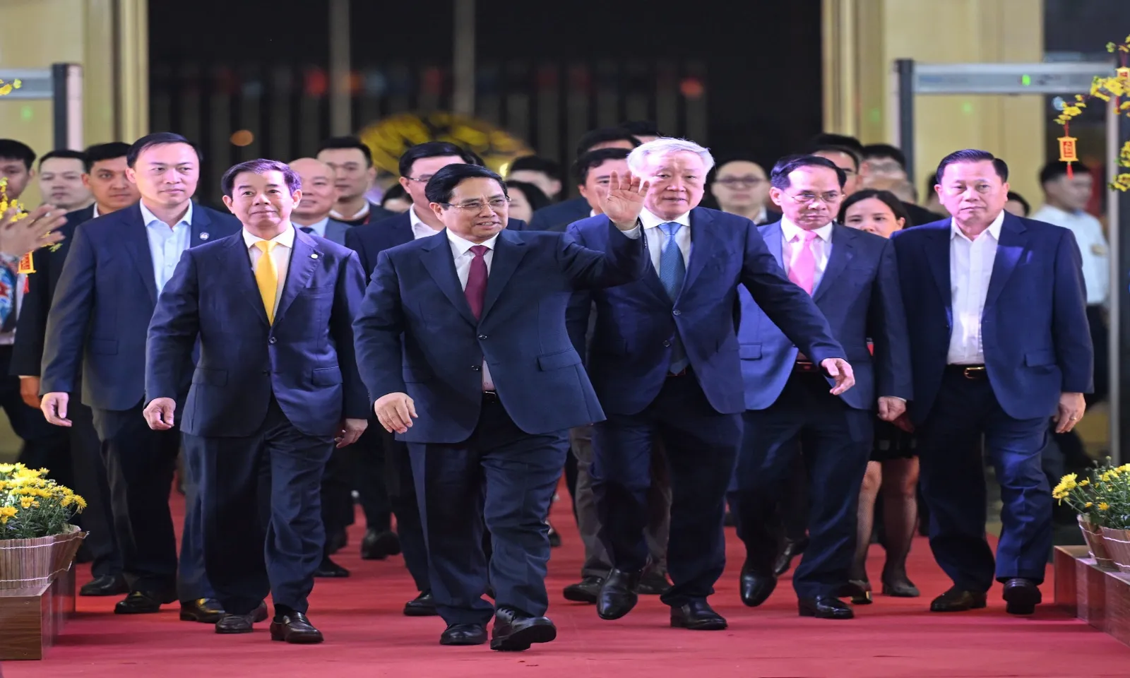 Thủ tướng Ủng hộ hàng Việt bằng chuẩn mực cao và giám sát chặt chất lượng – Hình 1