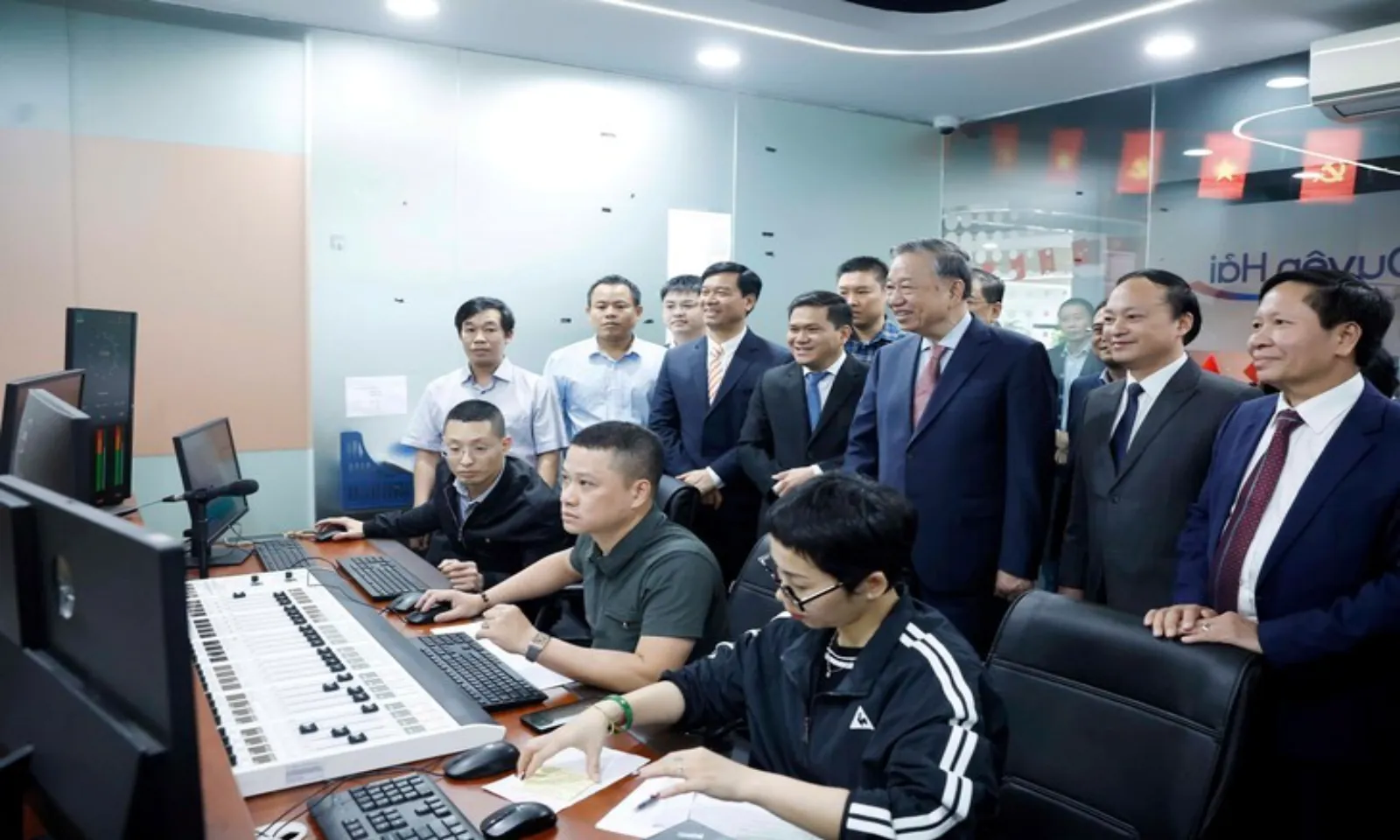 Tổng Bí thư Tô Lâm Lấy công nghệ nâng cao hiệu quả phục vụ nhân dân – Hình 2