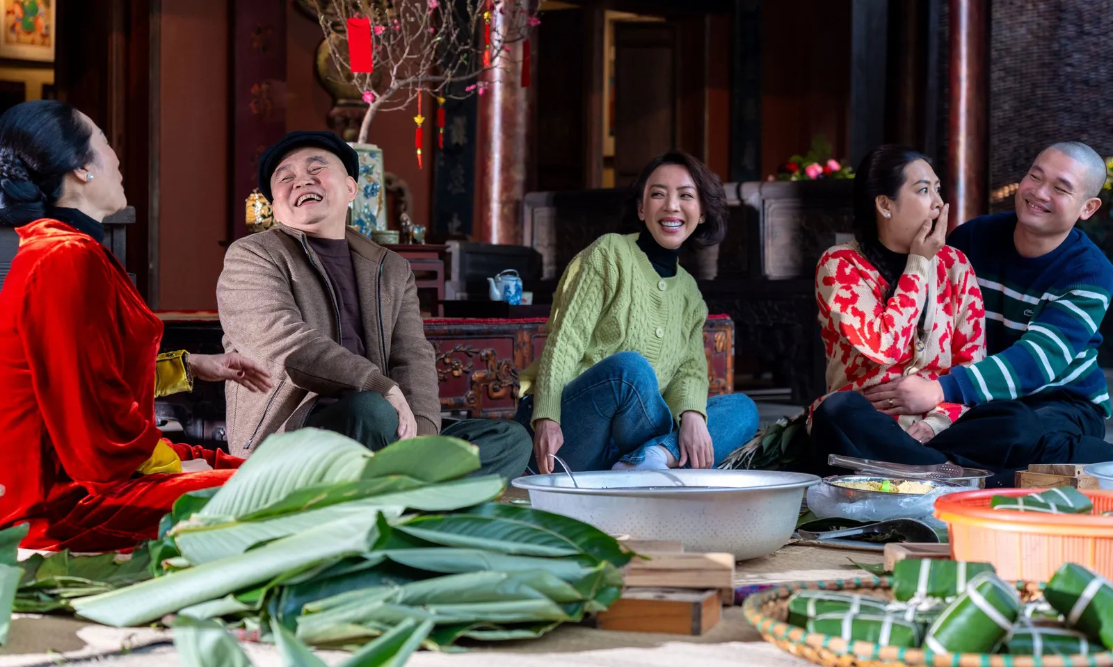 Bộ ba Bắc Bling” tái hợp hát nhạc phim Tết Mùi phở của đạo diễn Minh Beta