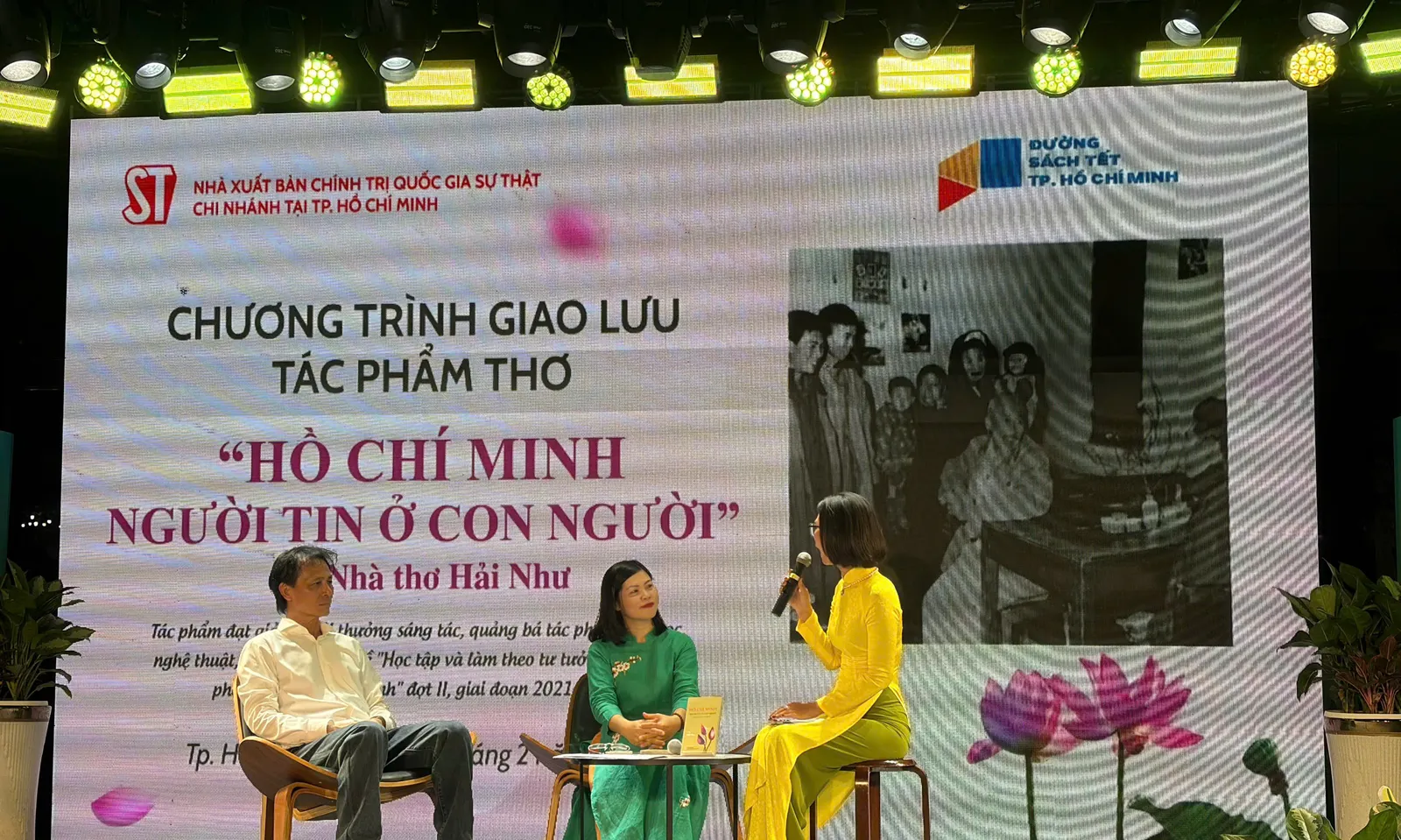 Giao lưu tác phẩm thơ Hồ Chí Minh - Người tin ở con người