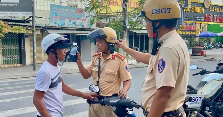 Tiếp tục xử lý vi phạm nồng độ cồn từ 10 giờ mùng 2 Tết