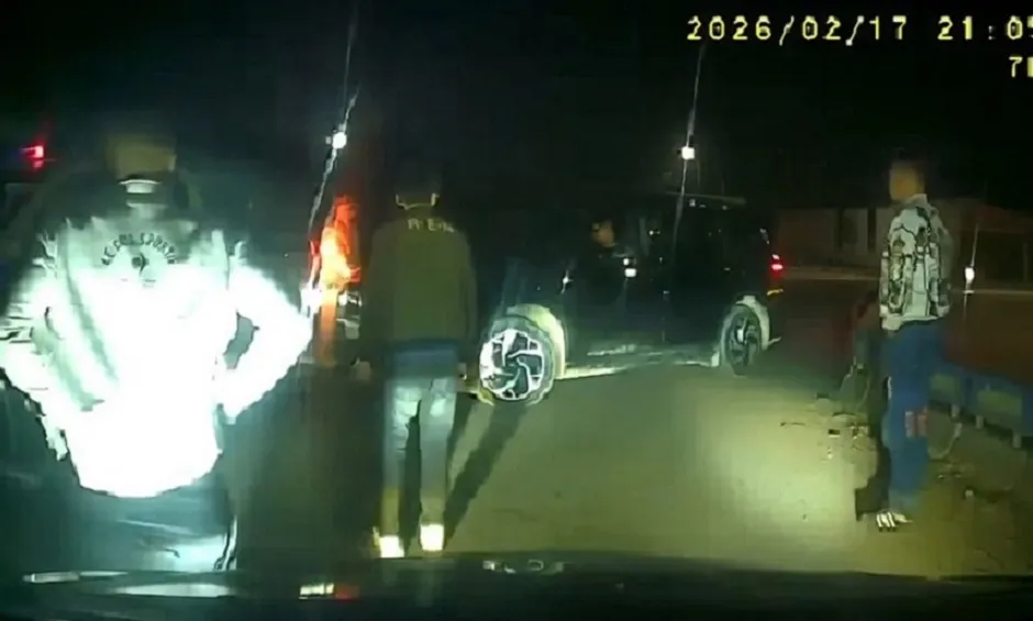 Tuyên Quang: Tài xế ô tô vi phạm nồng độ cồn, dừng xe cãi vã giữa đường