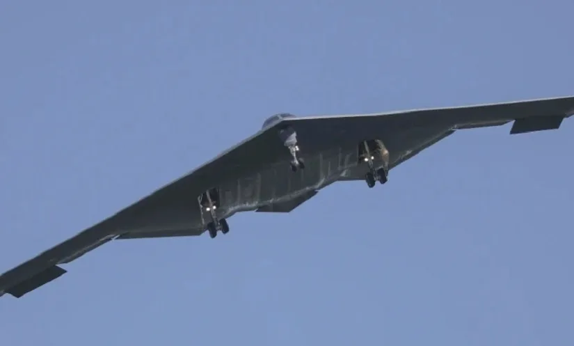 Yếu tố giúp phi công hoàn thành nhiệm vụ trên máy bay ném bom B-2 Spirit