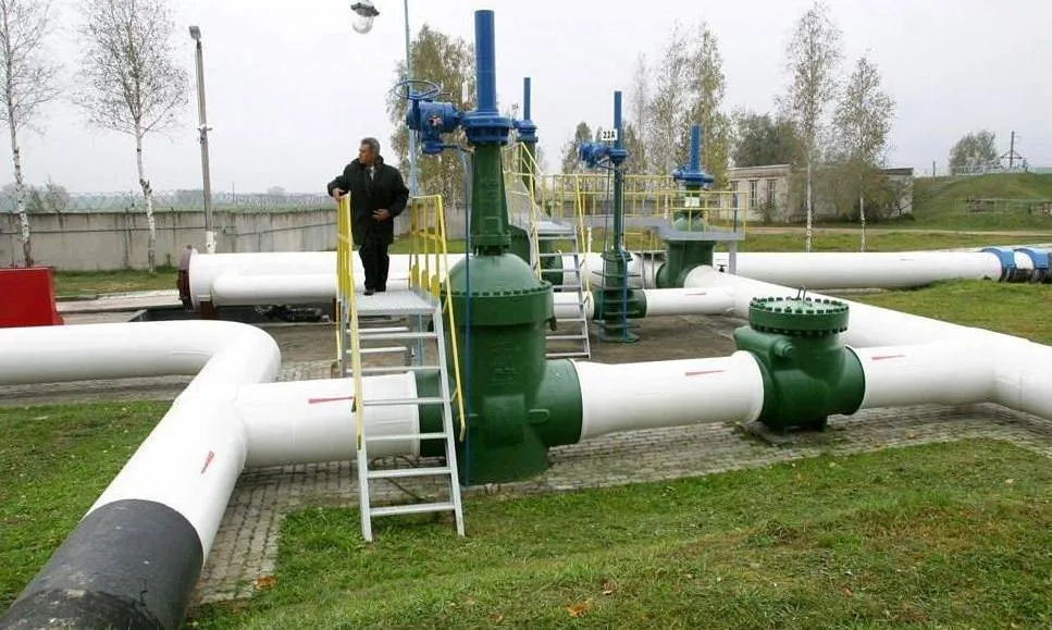 Hungary và Slovakia thông báo ngừng xuất khẩu dầu diesel sang Ukraine