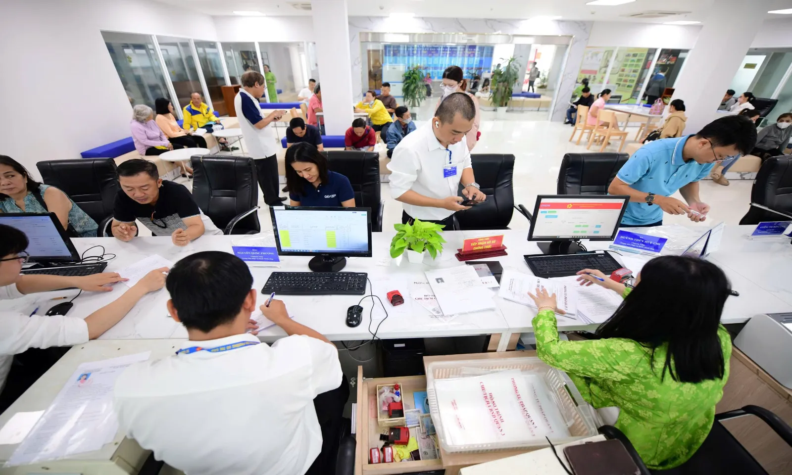 Rà soát tiêu chuẩn chức danh lãnh đạo, bảo đảm thống nhất quy định