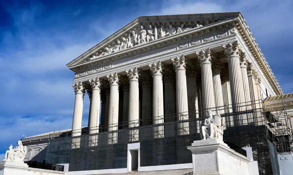 Ông Trump mất quyền tự quyết thuế quan sau phán quyết của Tòa án Tối cao Mỹ