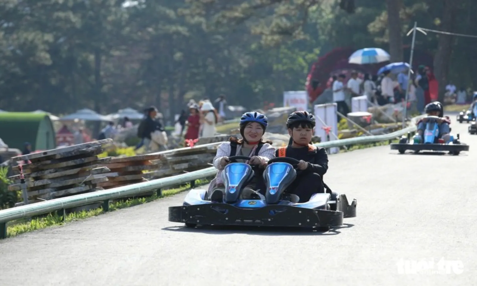 Nam Bộ nắng nóng gay gắt, Bắc Bộ rét nhẹ, có nơi mưa rải rác