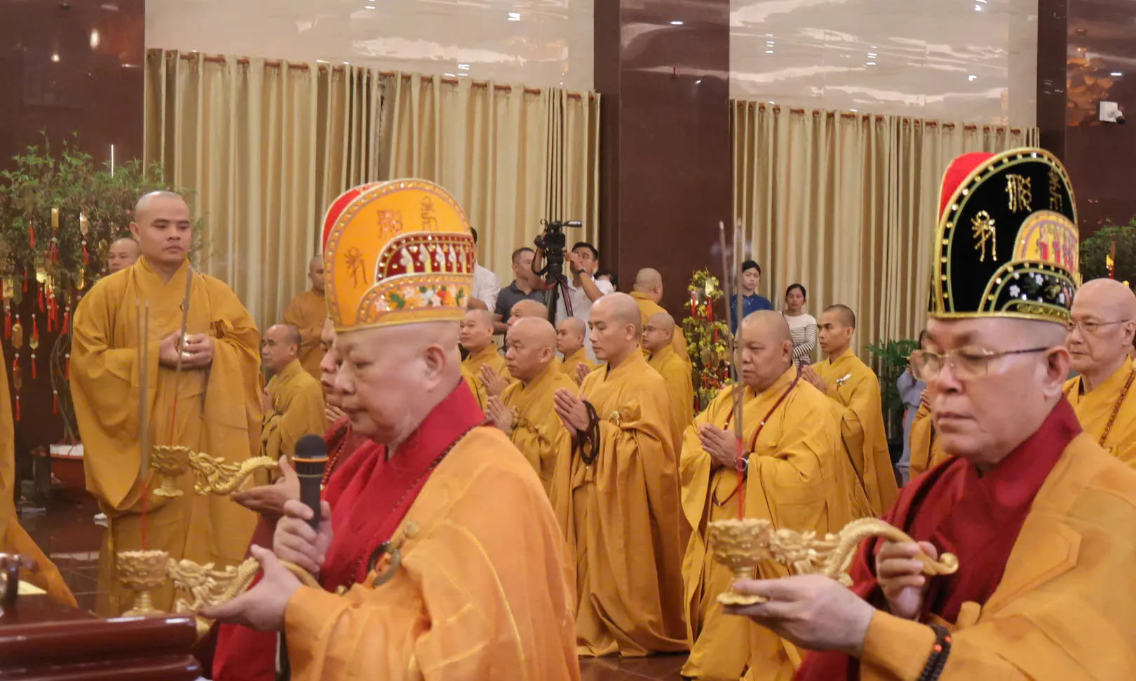 Lễ Khai đàn cầu Quốc thái Dân an tại Việt Nam Quốc Tự