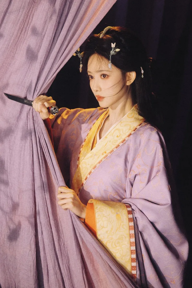 voh-tuong-mon-doc-hau-chot-vuong-hac-de-manh-tu-nghia-h-7