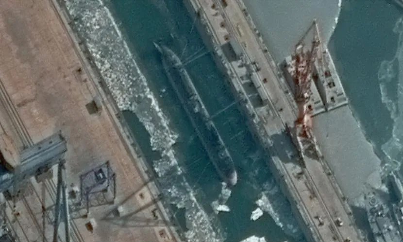 Tàu ngầm hạt nhân mới của Trung Quốc lần đầu lộ diện