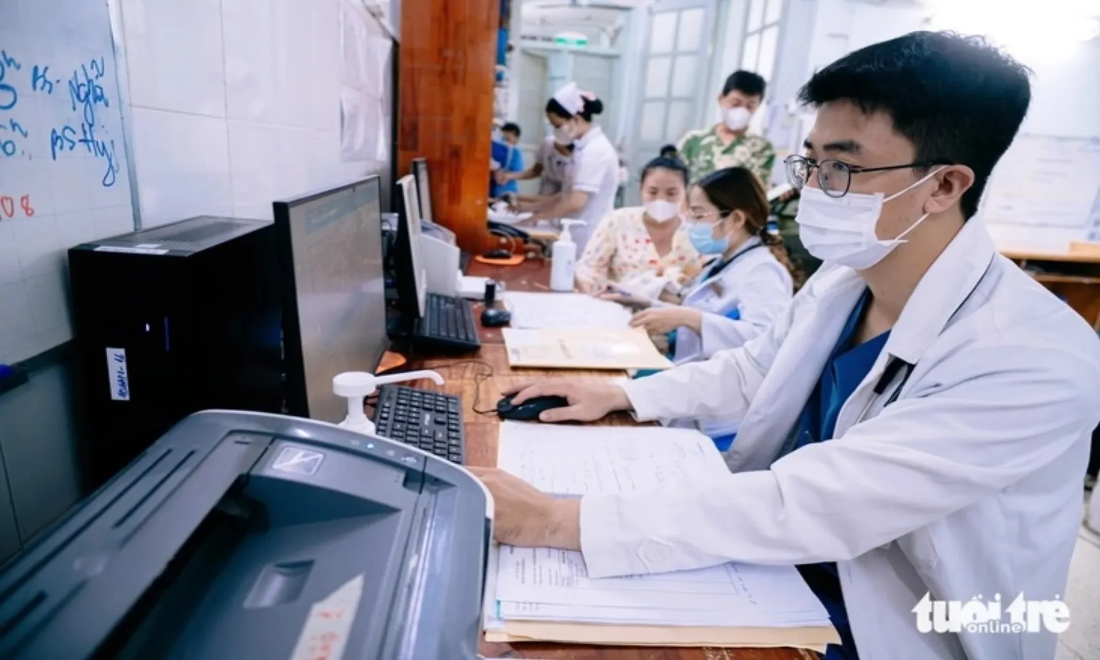 TPHCM hỗ trợ học phí, sinh hoạt phí cho bác sĩ nội trú đến năm 2030 – Hình 2