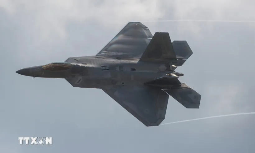 Mỹ điều 12 tiêm kích tàng hình F-22 Raptor đến Israel