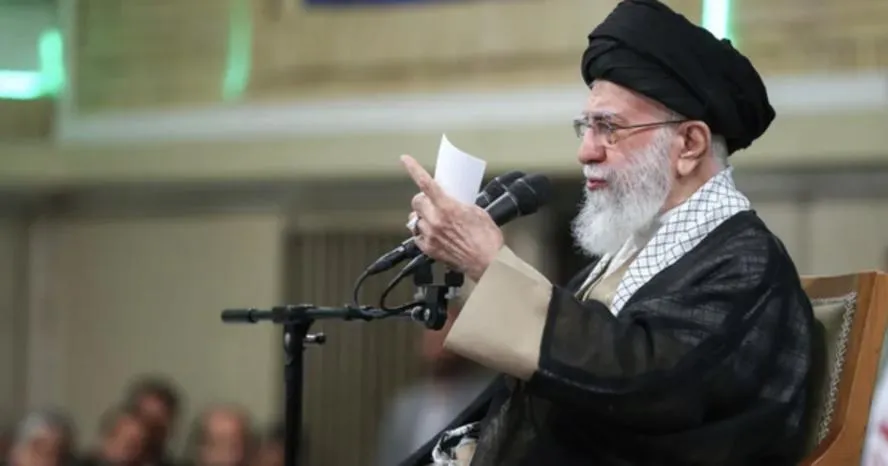 Rộ tin xảy ra “đột kích nguy hiểm“ vào trụ sở lãnh tụ tối cao Iran