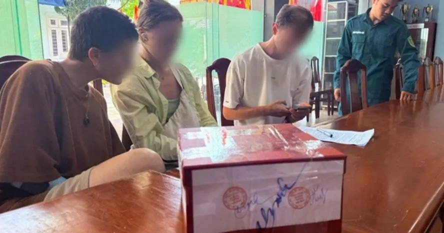 Lập biên bản một người nước ngoài bay flycam trái phép ở Đà Nẵng