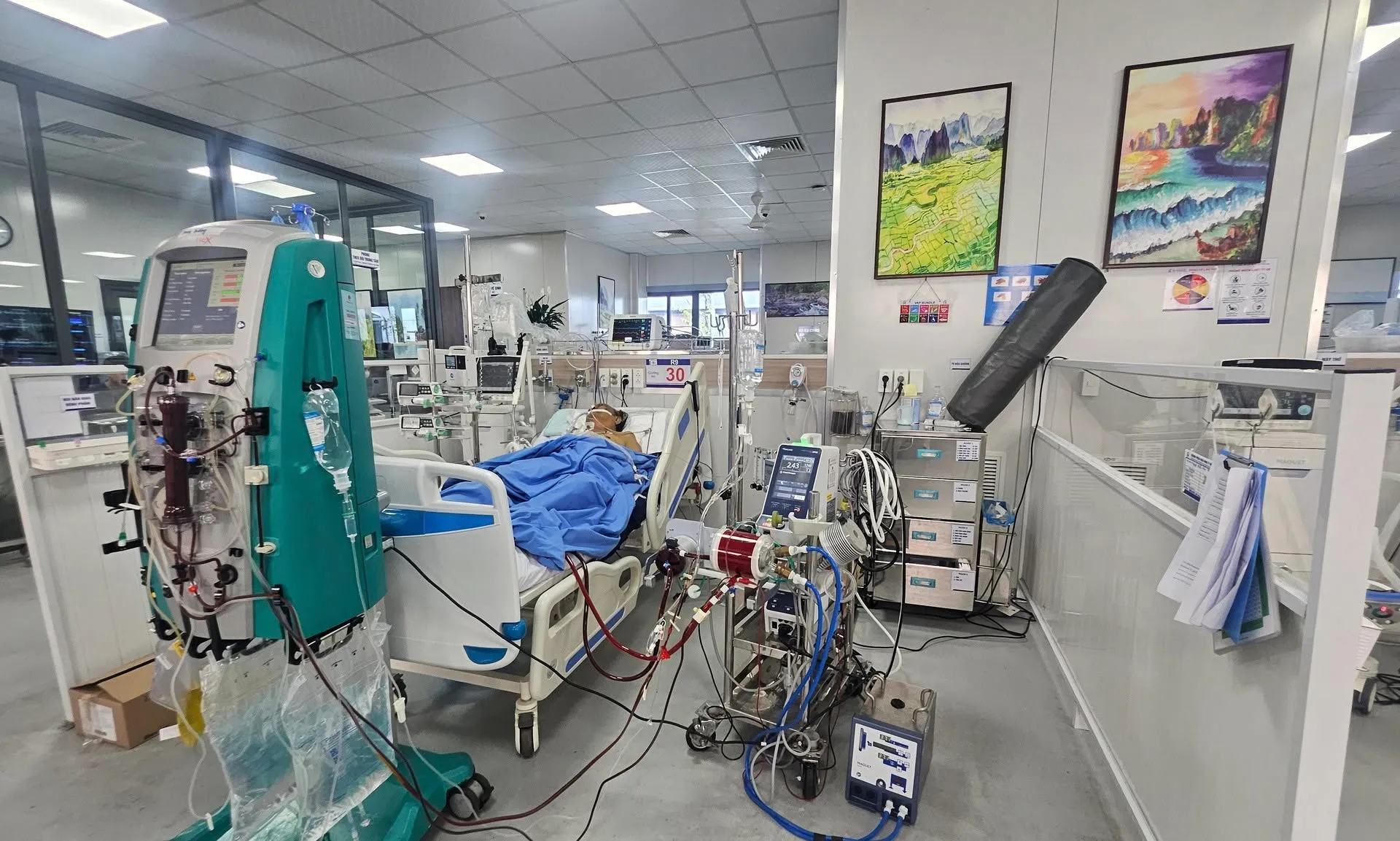 Chuyển đổi số ở khoa Cấp cứu: Khi bác sĩ “lười” để cứu người tốt hơn