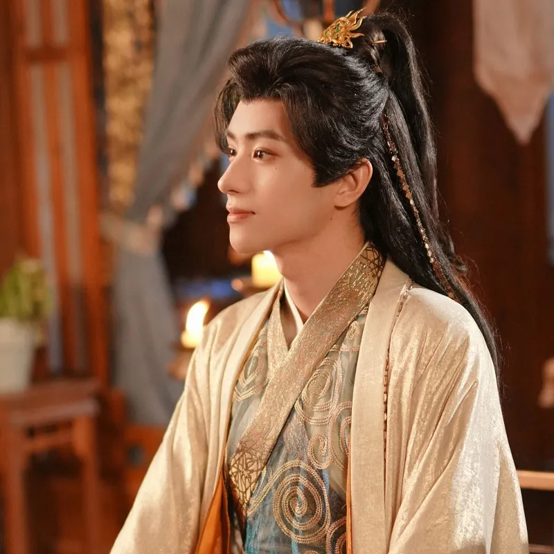 voh-review-dien-vien-trong-hong-dau-tren-chan-may-nang-9