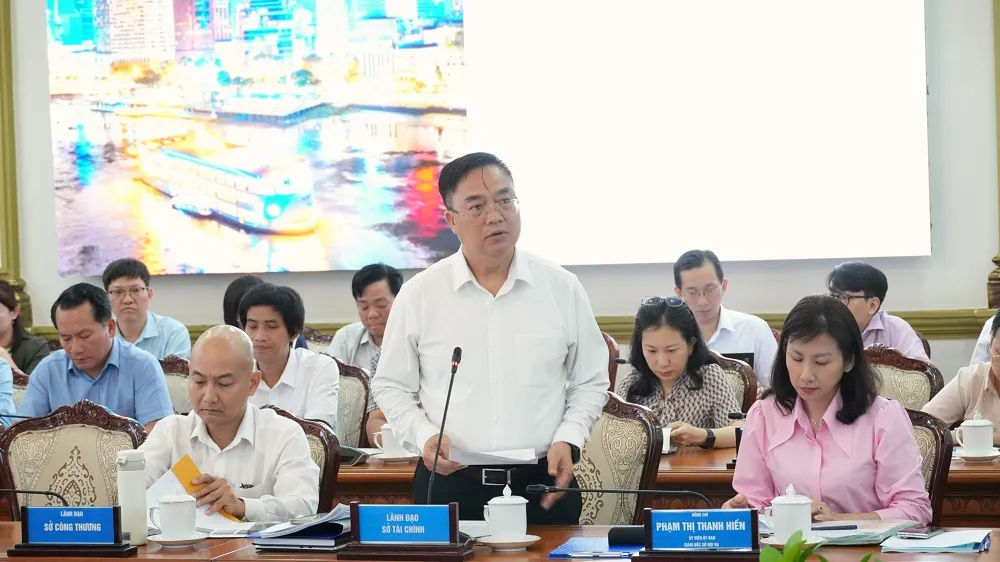 Các sở ngành báo cáo công tác chăm lo Tết