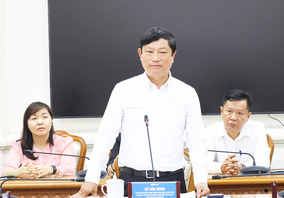 Chủ tịch HĐND TP- Chủ tịch Ủy ban Bầu cử TPHCM Võ Văn Minh kết luận phiên họp thứ 7