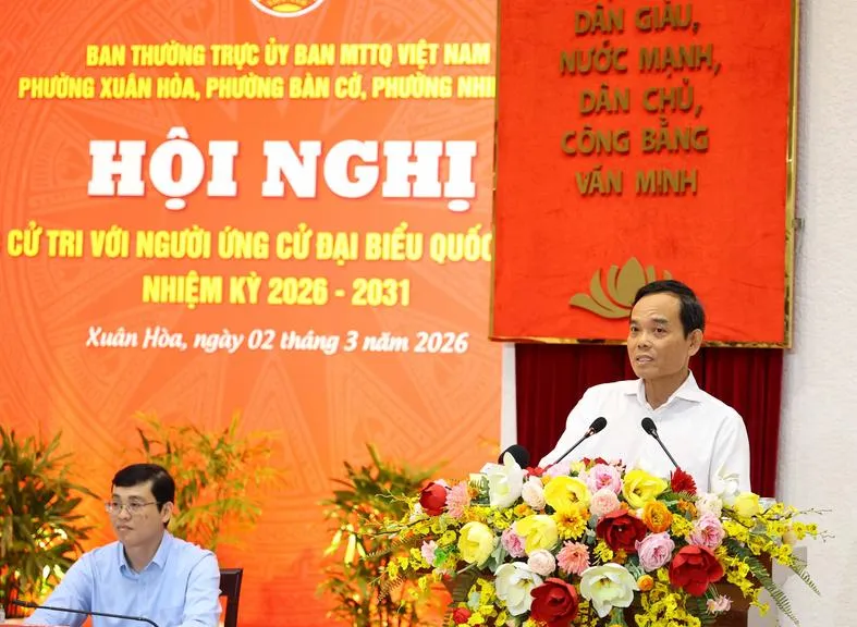 Bí thư Thành ủy TPHCM Trần Lưu Quang tiếp xúc cử tri đơn vị 6