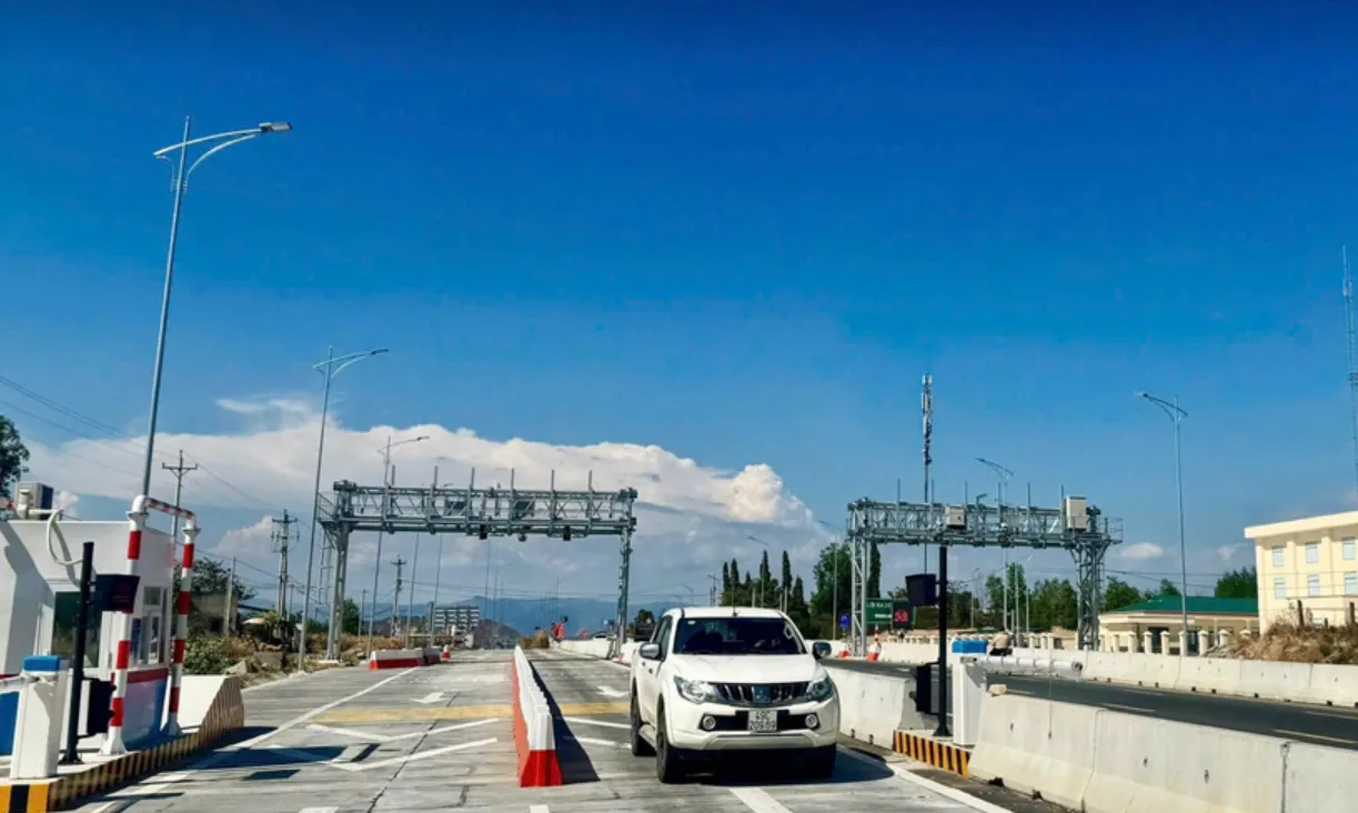Lưu ý quan trọng khi qua trạm thu phí cao tốc Bắc – Nam