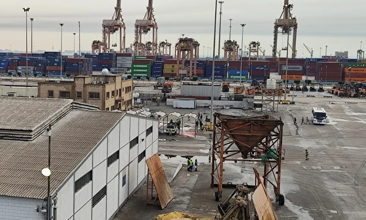 Hơn 100 thuyền viên Việt Nam mắc kẹt tại vịnh Ba Tư vì căng thẳng ở eo biển Hormuz