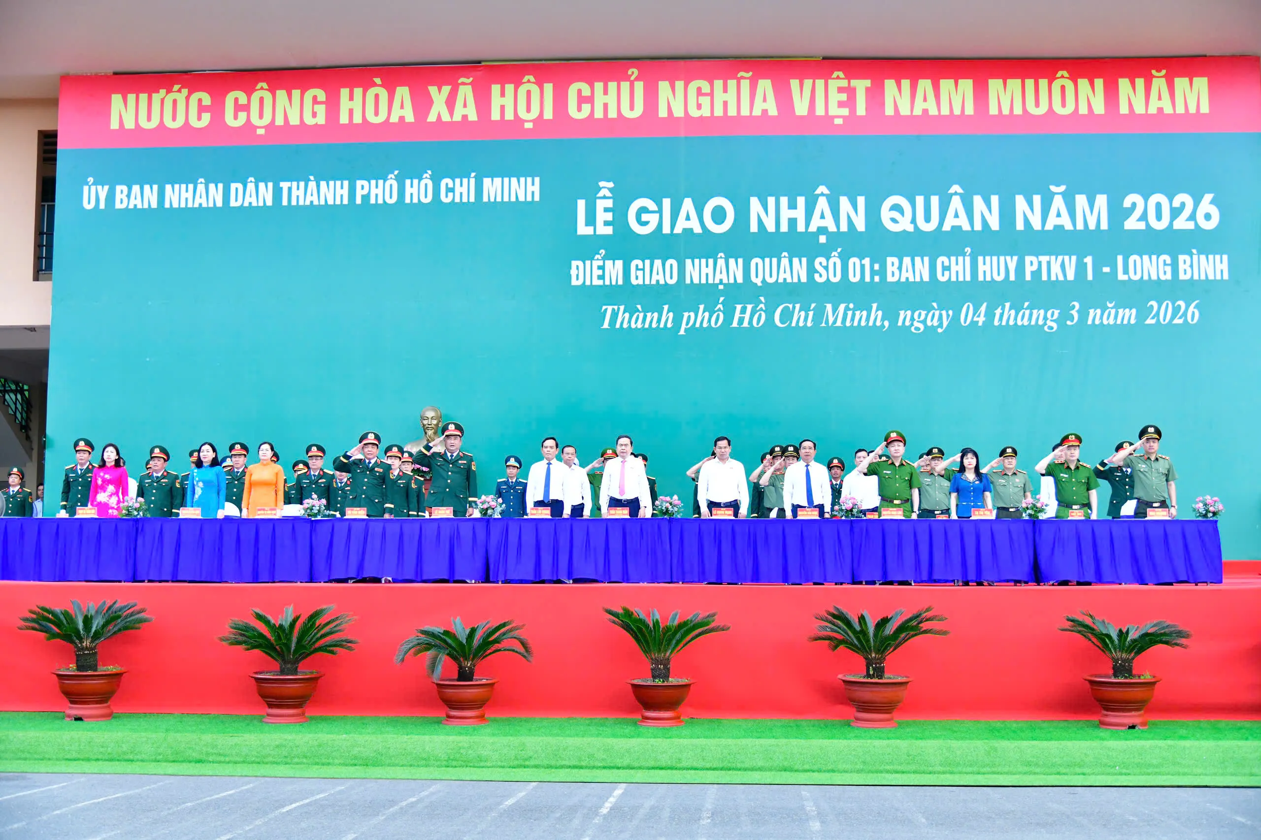 z7584632352279_c4e198646b76eba1f701c25d84998906