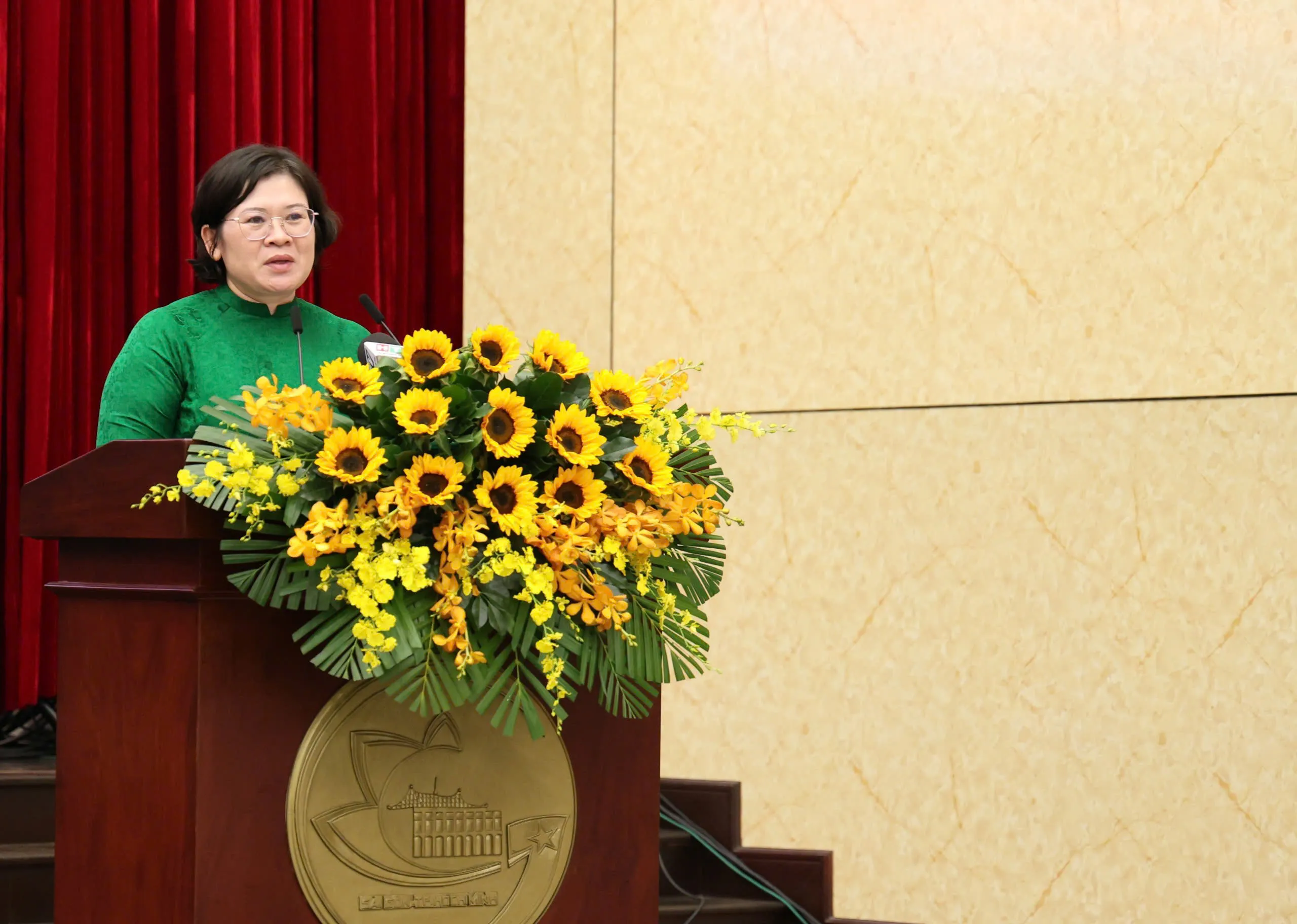 Phó Bí thư Thành ủy TPHCM Văn Thị Bạch Tuyết