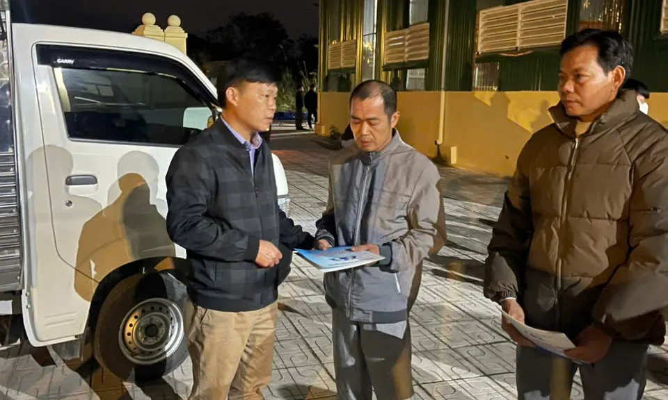 Ban ATGT tỉnh Lạng Sơn thăm hỏi gia đình nạn nhân tử vong do hai mô tô đấu đầu