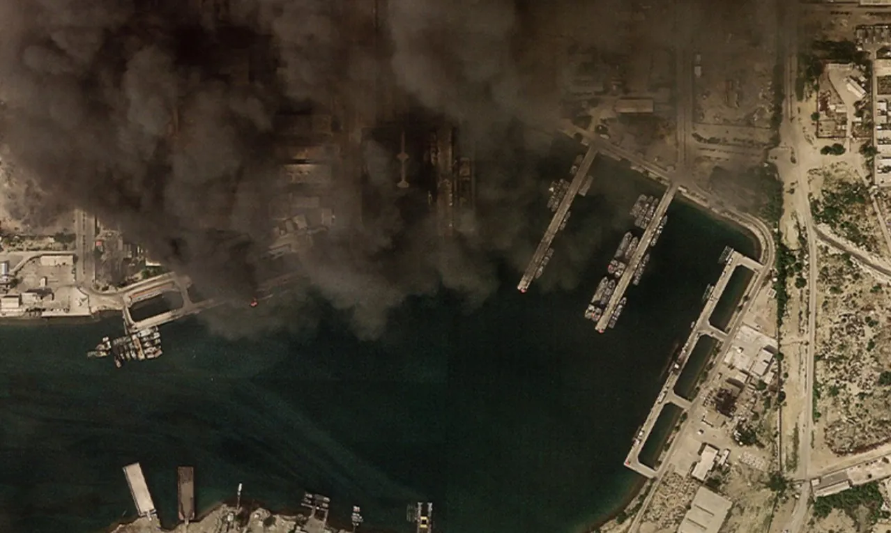 Mỹ và Israel tấn công tiêu diệt hạm đội hải quân Iran