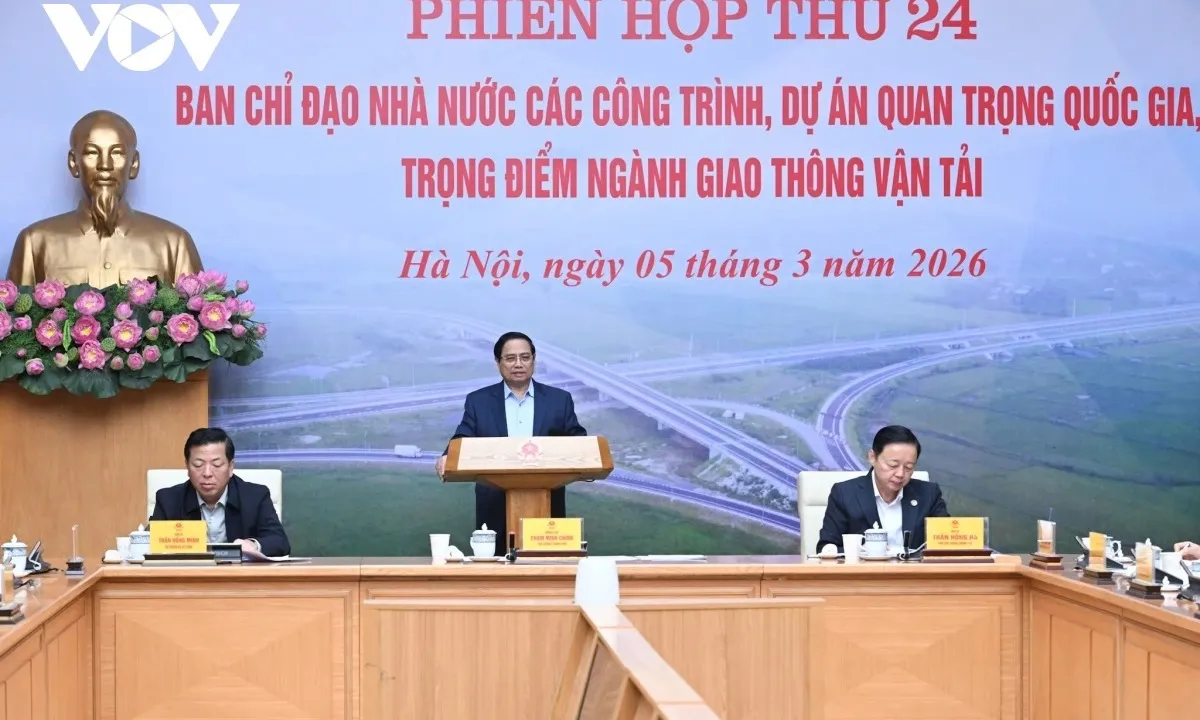Thủ tướng: Hoàn thiện quy hoạch hệ thống đường cao tốc gắn với quy hoạch phát triển kinh tế xã hội