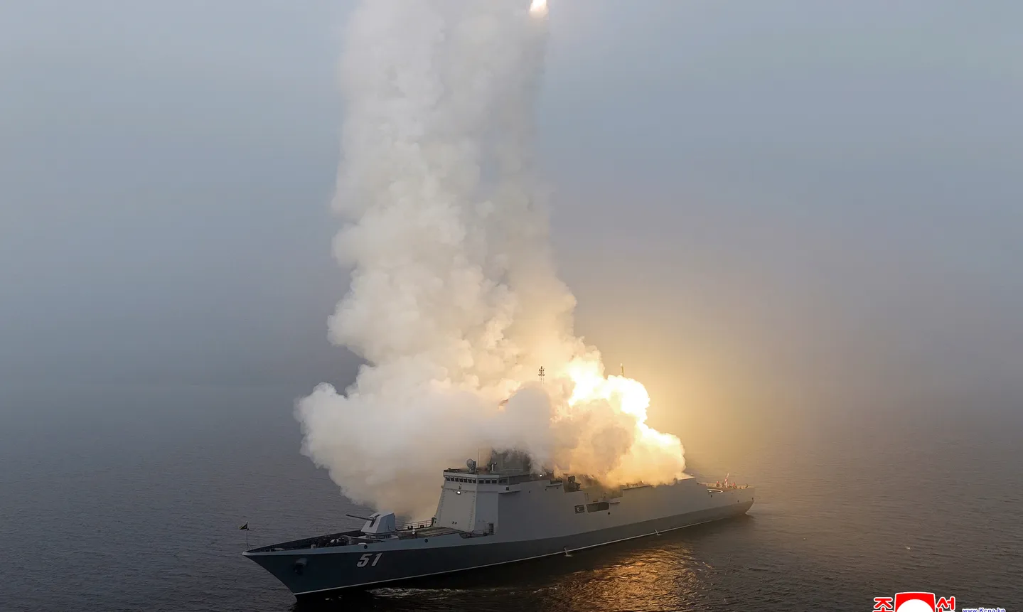 Triều Tiên ra mắt tàu khu trục mới, mở rộng năng lực hạt nhân hải quân