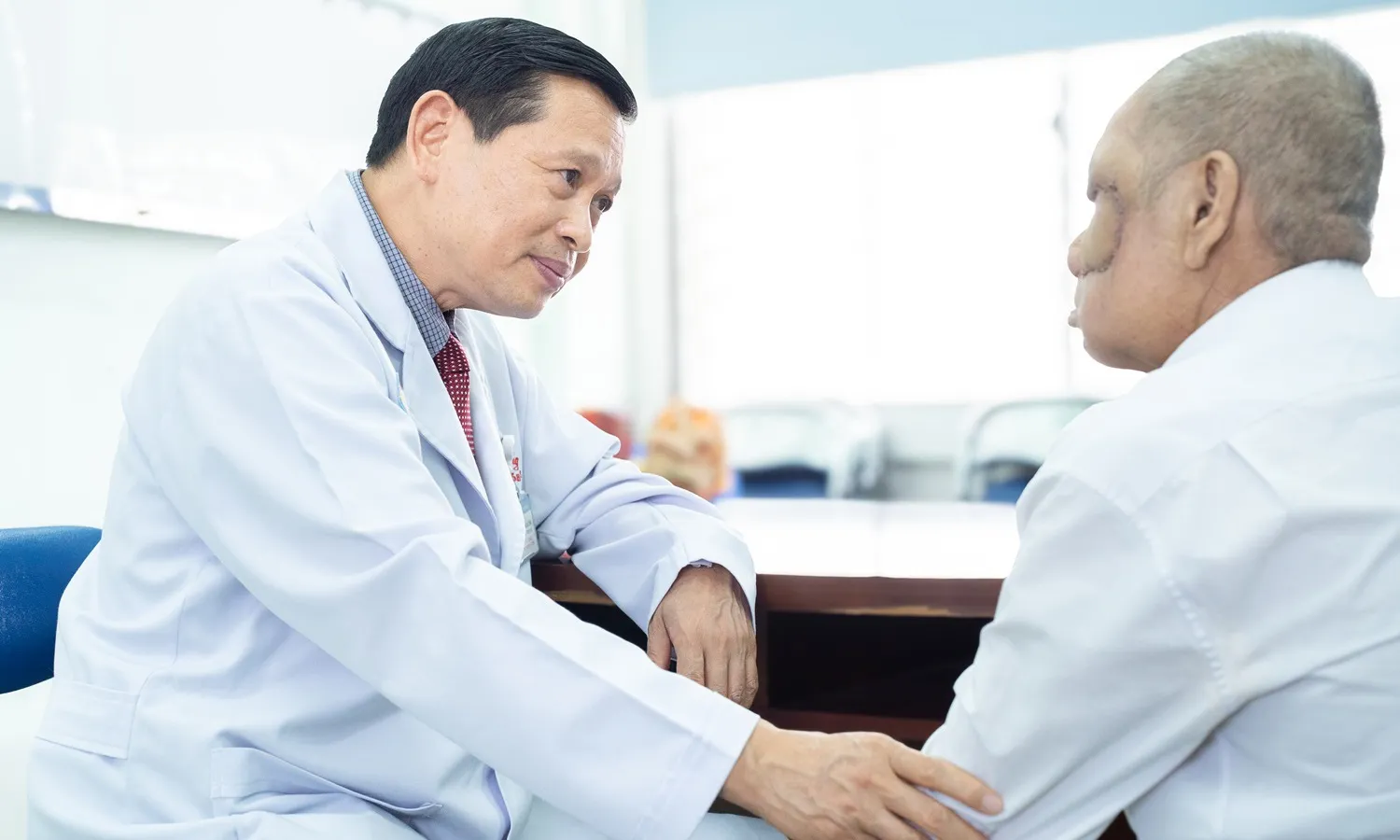 Chợ Rẫy điều trị thành công ca ung thư hốc mũi giai đoạn muộn xâm lấn não