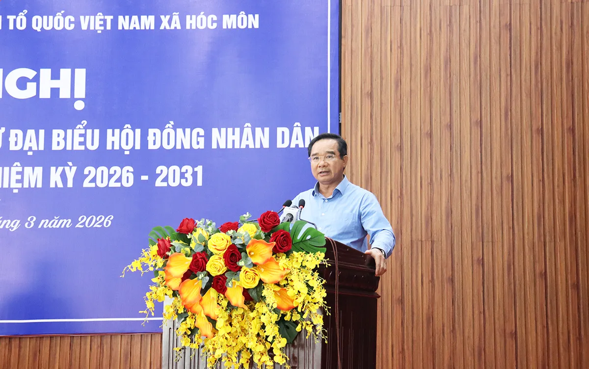 Chủ tịch UBND TP Nguyễn Văn Được trao đổi lại những vấn đề cử tri quan tâm