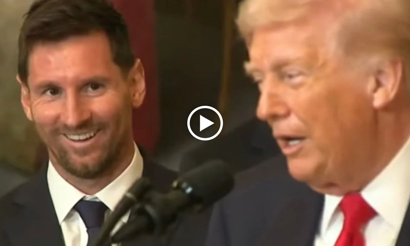 VIDEO: Phản ứng của Messi khi Tổng thống Trump khen Ronaldo