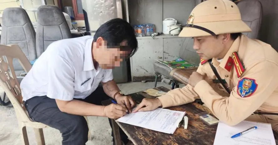 Thanh Hóa: Siết chặt xử lý vi phạm ATGT ở các điểm giao cắt đường sắt