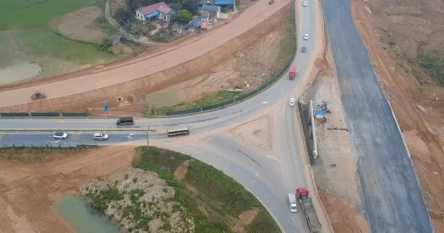 Tăng tốc thi công tuyến nối 2 cao tốc ở Phú Thọ, nỗ lực thông xe dịp 30/4
