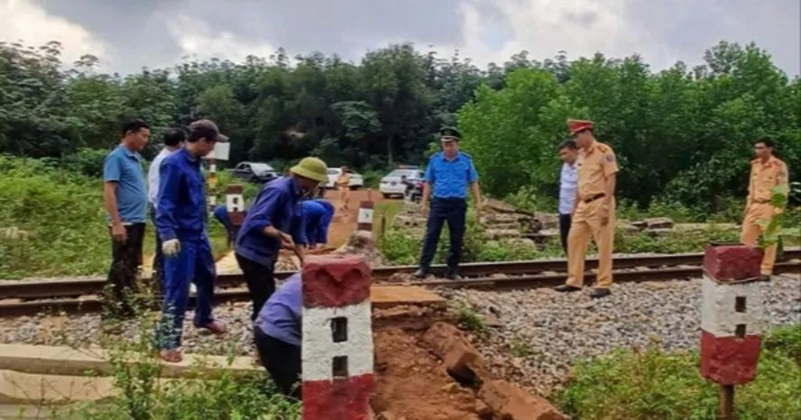 Xóa gần 1.600 lối đi tự mở qua đường sắt sau 6 năm