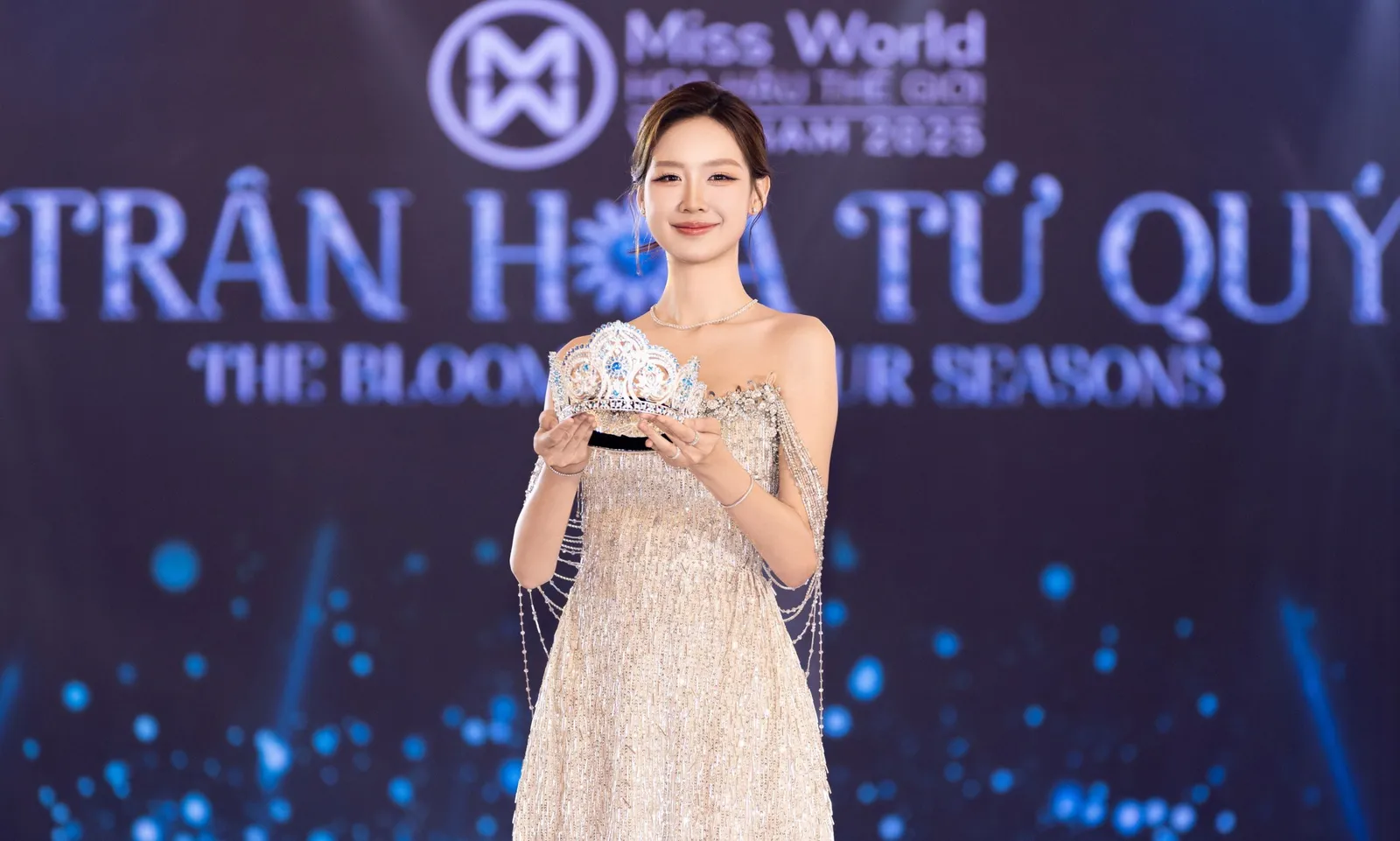 Công bố vương miện, hoa đăng qua Miss World Vietnam 2025
