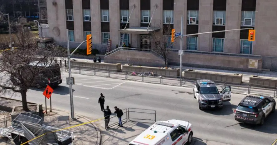 Nổ súng vào lãnh sự quán Mỹ ở Toronto, Canada truy tìm 2 nghi phạm