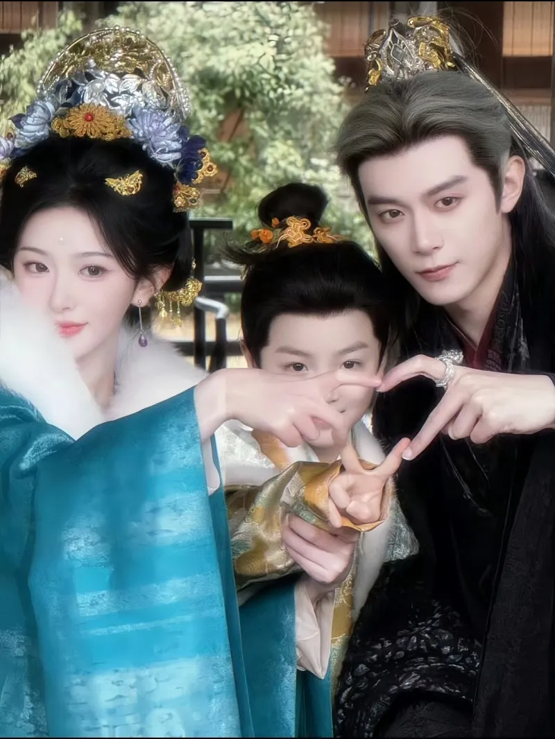 voh-truc-ngoc-da-co-cp-chinh-hot-ran-ran-cp-phu-cung-banh-cuon-khong-kem-1